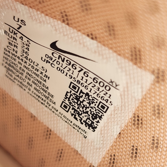 Floral Nike Victori One Print Slide - Picture 2 of 5